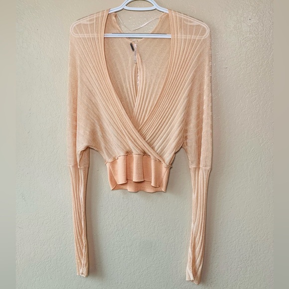 Free People Rose Pluto Lightweight Surplice Feminine Coquette Blouse Size XS - Picture 3 of 9